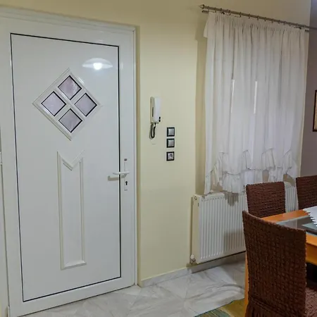 Foteini Apartment *